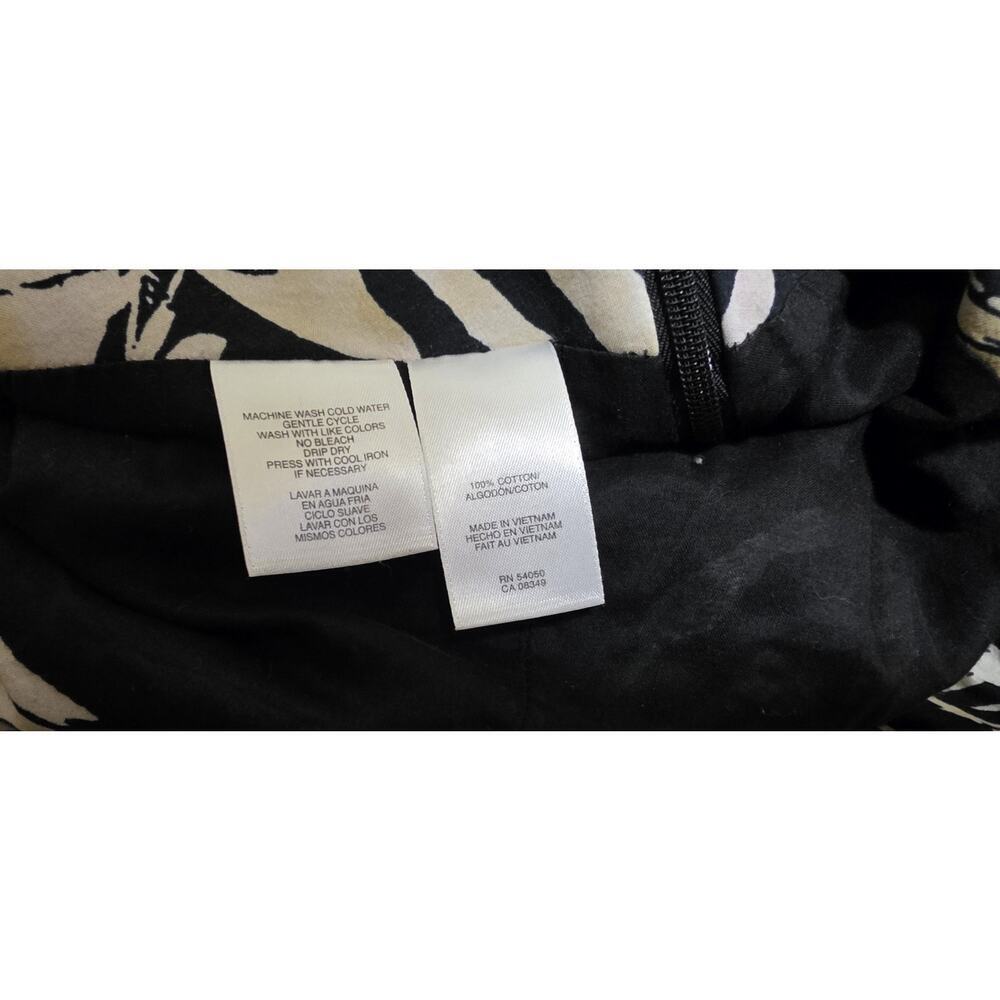 Jones New York Signature Size 6 Tiered Skirt Navy and Beige Floral Motif lined - Picture 9 of 11